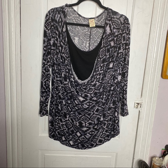 Faded Glory Tops - 1X 16W Black & White Faded Glory Patterned Shirt